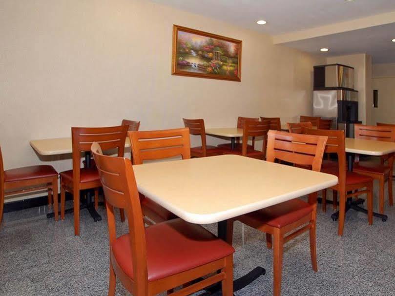 Comfort Inn Jfk Airport นิวยอร์ก ร้านอาหาร รูปภาพ